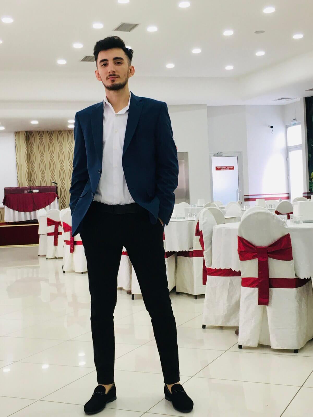 29DEE0C1-EC35-4209-B1BA-9073A18B6E6F