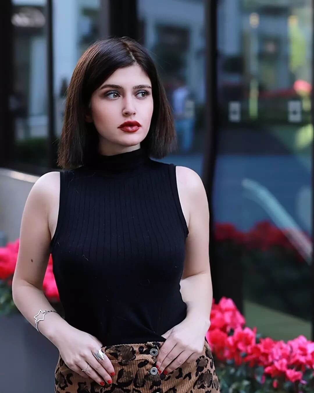 256448887_471024554337472_8945185305503301577_n.webp(1)